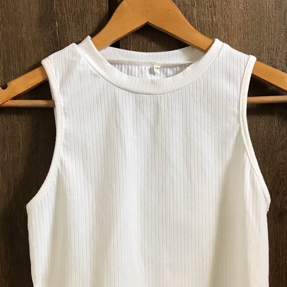 Ribbed cropped tank top - Picture 2 of 2